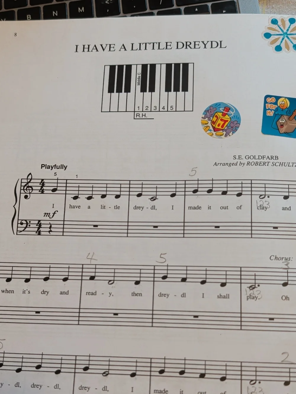 Fun with 5 Finger Jewish Holiday Song Book.